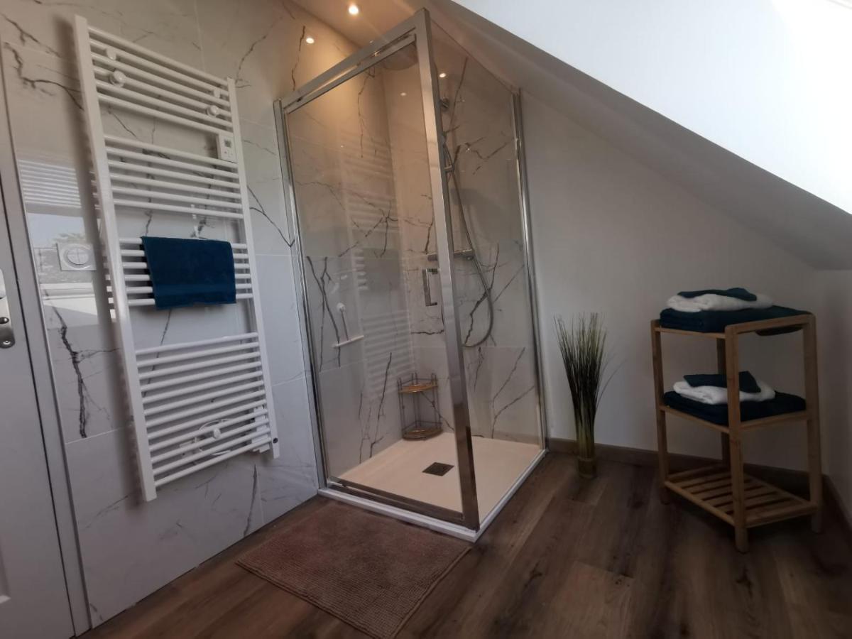 Les Pommiers Duplex Cosy Tout Confort Dans Maison Neuve Avec Terrasse Entree Independante 5 Mn De Bayeux Et 10 Mn Plage Du Debarquement Sommervieu ภายนอก รูปภาพ